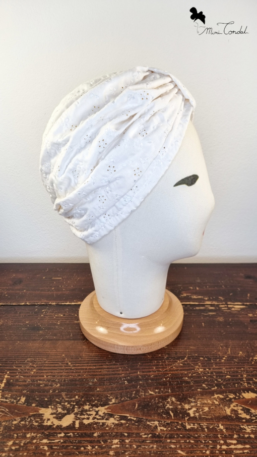 Turbante bianco Sangallo, lato.