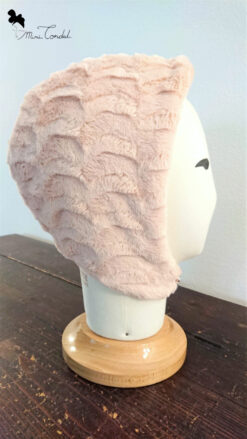 Cuffia in pelliccia sintetica rosa, Mimi Condal