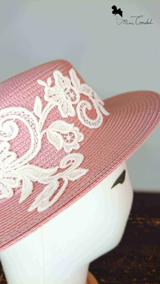 Cappello canotier rosa con ricamo, Mimi Condal