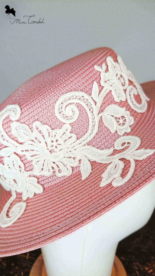 Cappello canotier rosa con ricamo, Mimi Condal