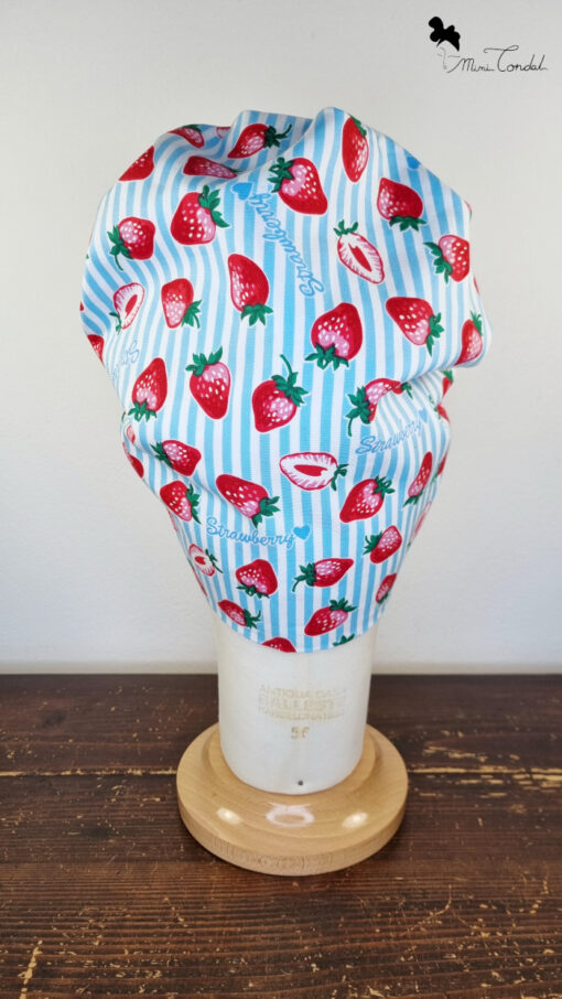Turbante arricciato con forma allungata cotone con stampa fragole, Mimi Condal