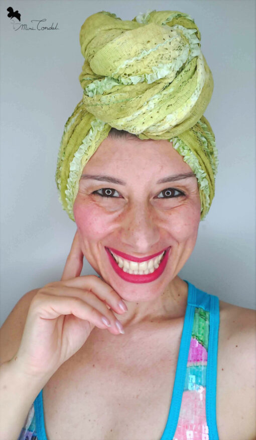 Turbante elasticizzato con foulard incorporato che si puó annodare in vari modi, Mimi Condal