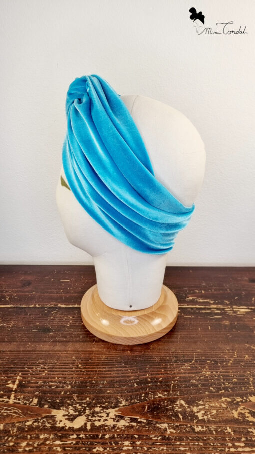 Morbida ed elegante fascia per capelli in velluto turchese, Mimi Condal.