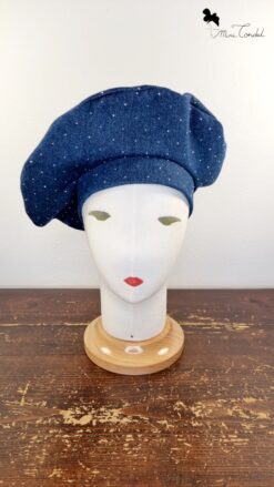 Elegante basco oversize in denim con piccole borchie, Mimi Condal