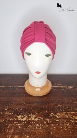 Turbante classico fucsia in viscosa, passante frontale ed arricciatura posteriore, Mimi Condal